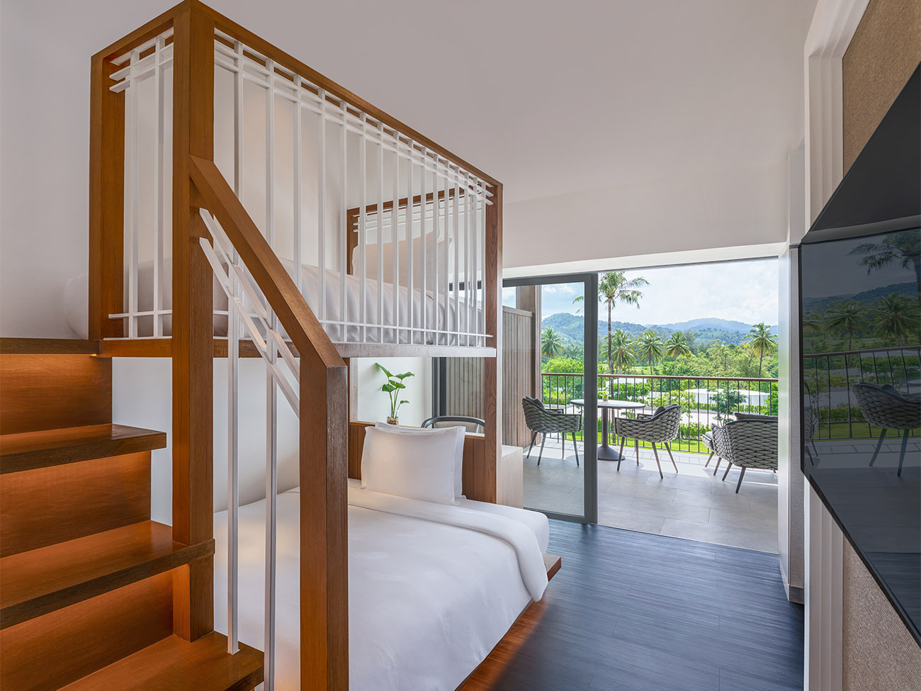 Guest Bedroom, Garden View